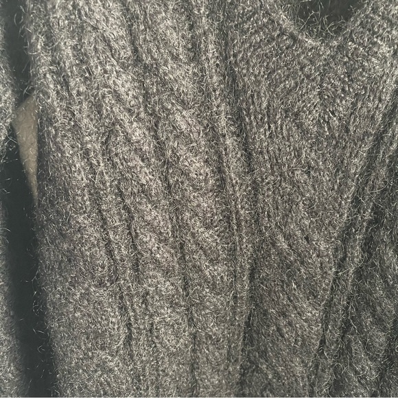 Northern Isles women’s cable knit V Neck Sweater Size Large mohair acrylic black - Picture 3 of 8